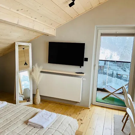 Makuchowka アパート コルビエルフ